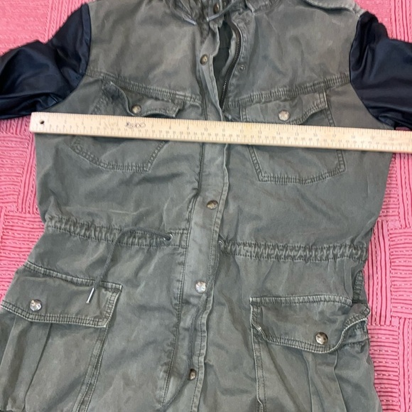 Talula small army Green / Black Utility Jacket with Hood - damaged - Picture 11 of 16